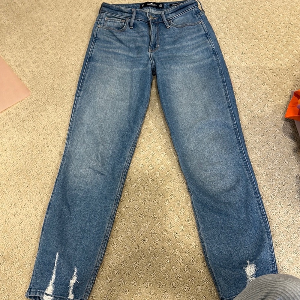 Holister Mom jeans! Good condition! size 0!